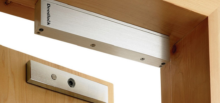 Magnetic lock installation Florin